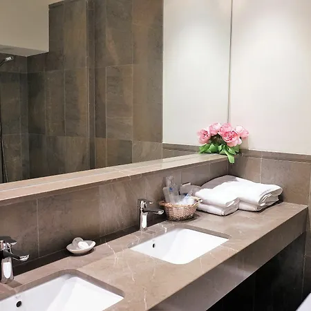 Apartasuites Alberca 公寓